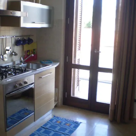 La Casa A Due Passi Dal Mare كاسْتيلونْشيلّو